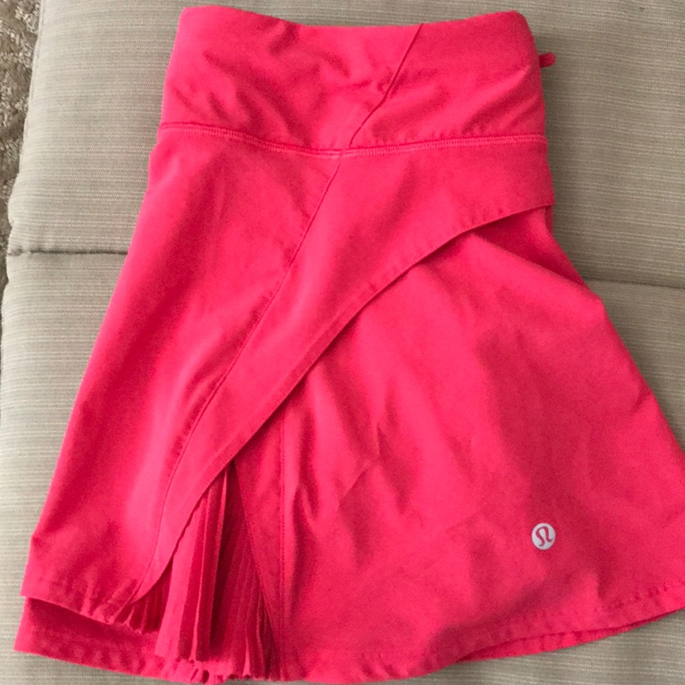 Lululemon Atletica Golf/Tennis Skirts. Size 8 Reg
